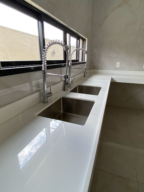 Imagem Casa de Condomínio com 4 Quartos à Venda, 257 m²em Cidade Alpha - Eusébio