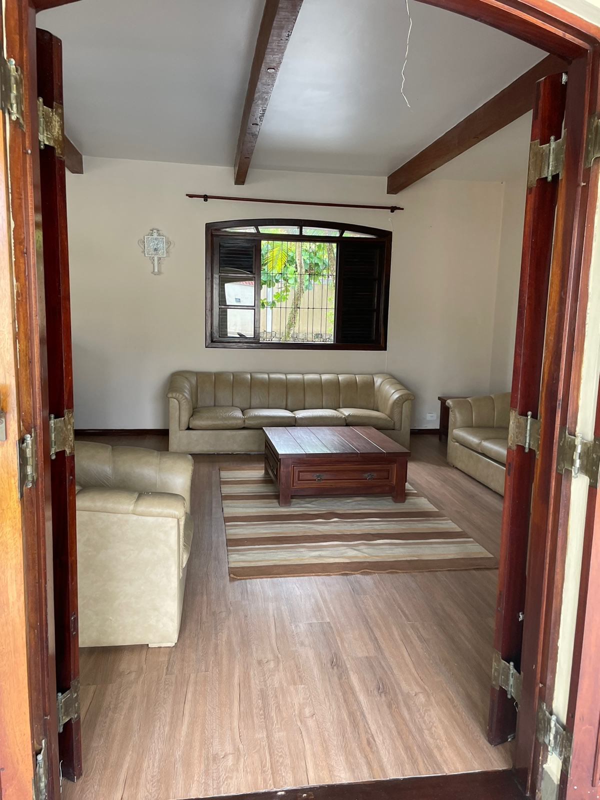 Imagem Sobrado com 6 Quartos para Temporada, 600 m²em Jardim Virgínia - Guarujá