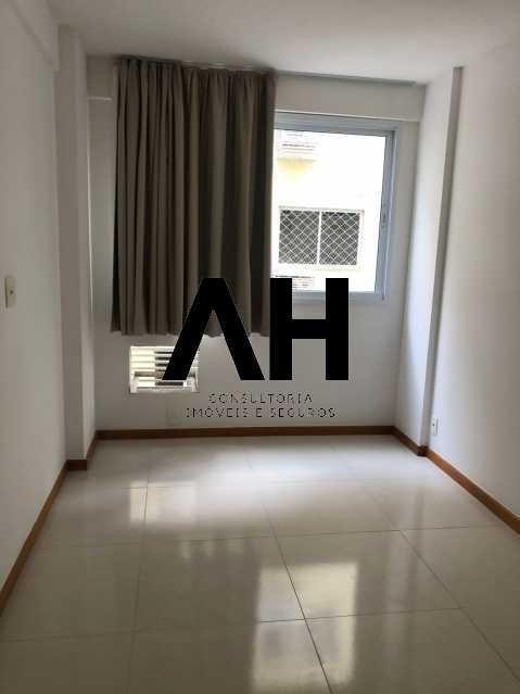 Imagem Apartamento com 2 Quartos à Venda, 60 m²em Largo da Batalha - Niterói Imagem Apartamento com 2 Quartos à Venda, 60 m²em Largo da Batalha - Niterói