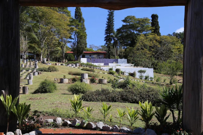 Imagem Chácara com 8 Quartos à Venda, em Jardim Santa Vitória (Canguera) - São Roque Imagem Chácara com 8 Quartos à Venda, em Jardim Santa Vitória (Canguera) - São Roque