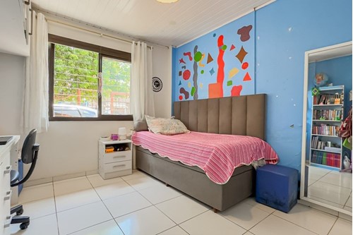 Imagem Casa com 2 Quartos à Venda, 200 m² em Santa Maria Goretti - Porto Alegre Imagem Casa com 2 Quartos à Venda, 200 m² em Santa Maria Goretti - Porto Alegre