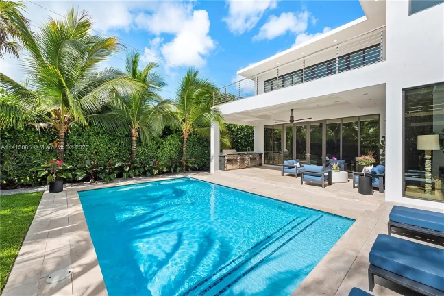 Imagem Casa com 5 Quartos à Venda, 387 m²em Alphaville Residencial Um - Barueri