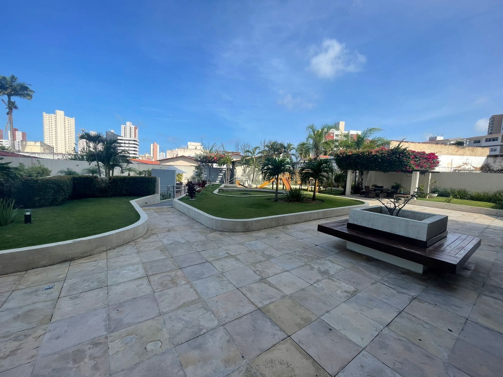 Imagem Apartamento com 3 Quartos à Venda, 98 m²em Capim Macio - Natal