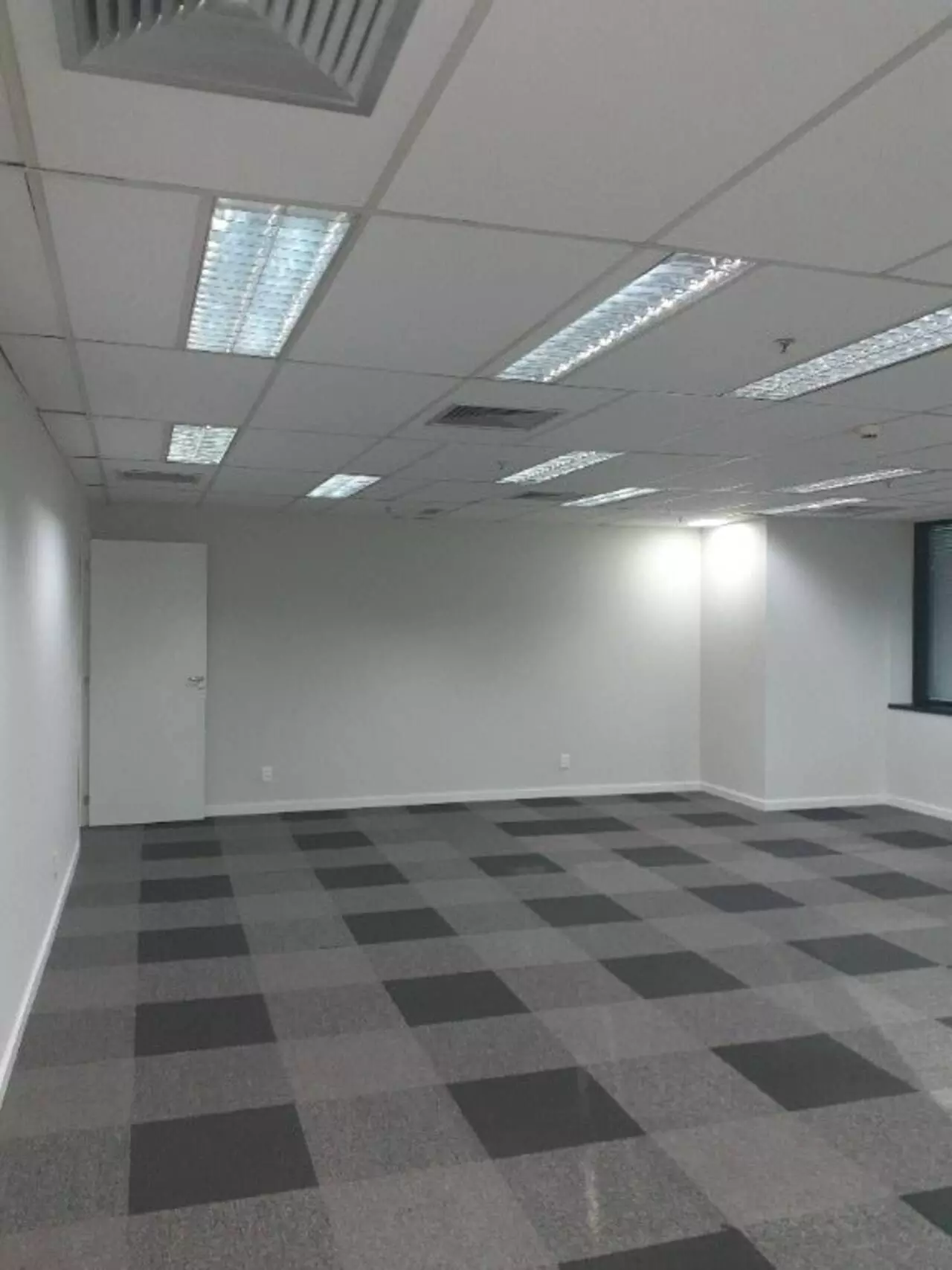 Imagem Sala Comercial à Venda ou Locação, 775 m² em Pinheiros - São Paulo