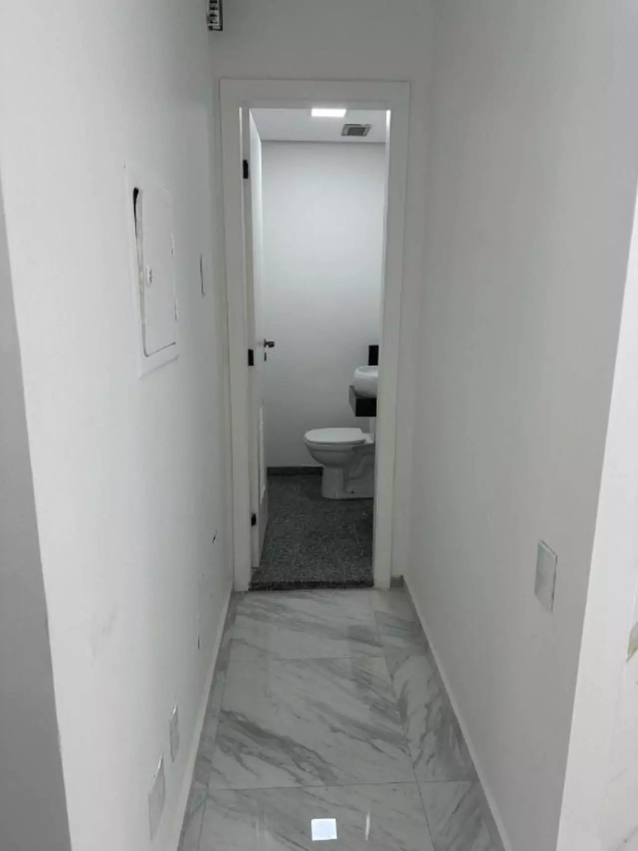 Imagem Sala Comercial à Venda ou Locação, 74 m²em Vila Olímpia - São Paulo Imagem Sala Comercial à Venda ou Locação, 74 m²em Vila Olímpia - São Paulo