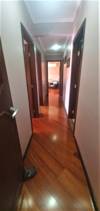 Imagem Casa com 3 Quartos à Venda, 223 m² em Novo Mundo - Curitiba Imagem Casa com 3 Quartos à Venda, 223 m² em Novo Mundo - Curitiba