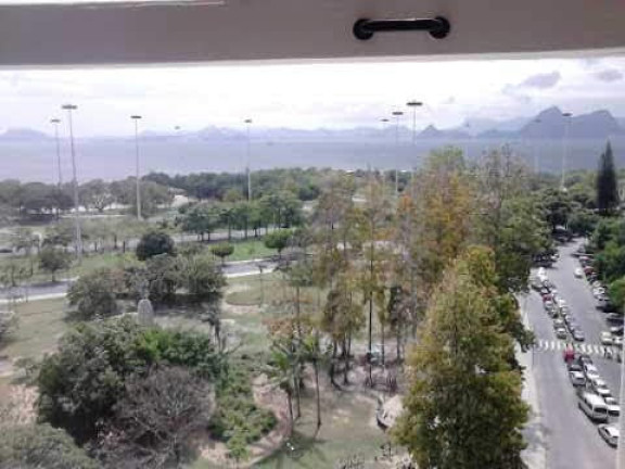 Imagem Kitnet com 1 Quarto para Alugar, 35 m² em Flamengo - Rio de Janeiro Imagem Kitnet com 1 Quarto para Alugar, 35 m² em Flamengo - Rio de Janeiro