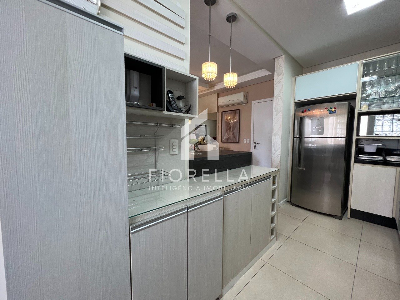 Imagem Apartamento com 2 Quartos à Venda, 74 m²em Kobrasol - São José
