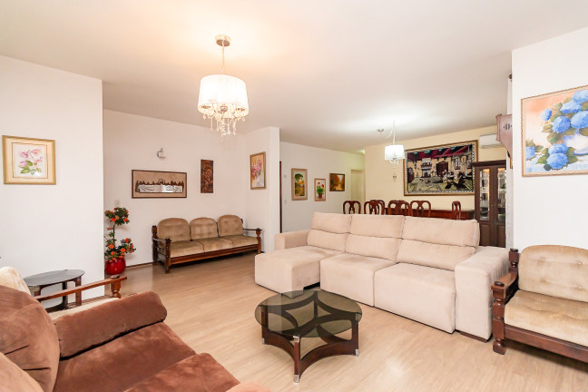 Imagem Casa com 3 Quartos à Venda, 182 m² em Bacacheri - Curitiba Imagem Casa com 3 Quartos à Venda, 182 m² em Bacacheri - Curitiba