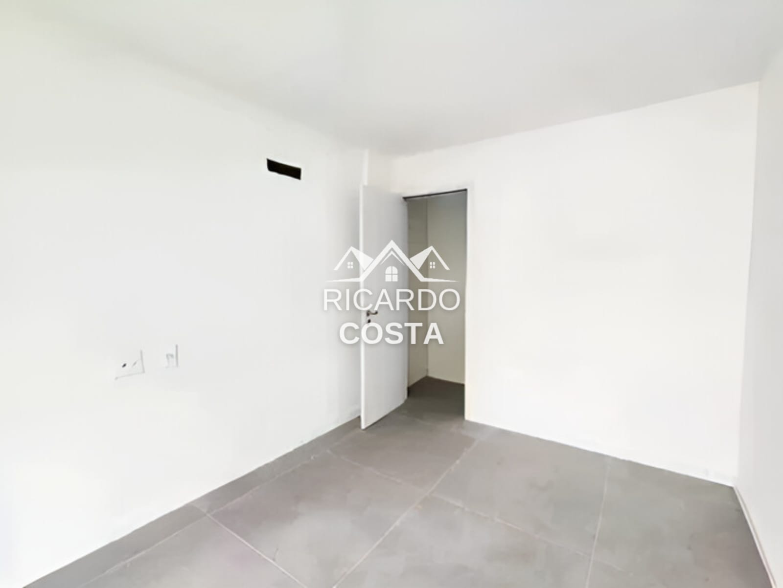 Imagem Cobertura com 2 Quartos à Venda ou Locação, 190 m² em Humaitá - Rio de Janeiro