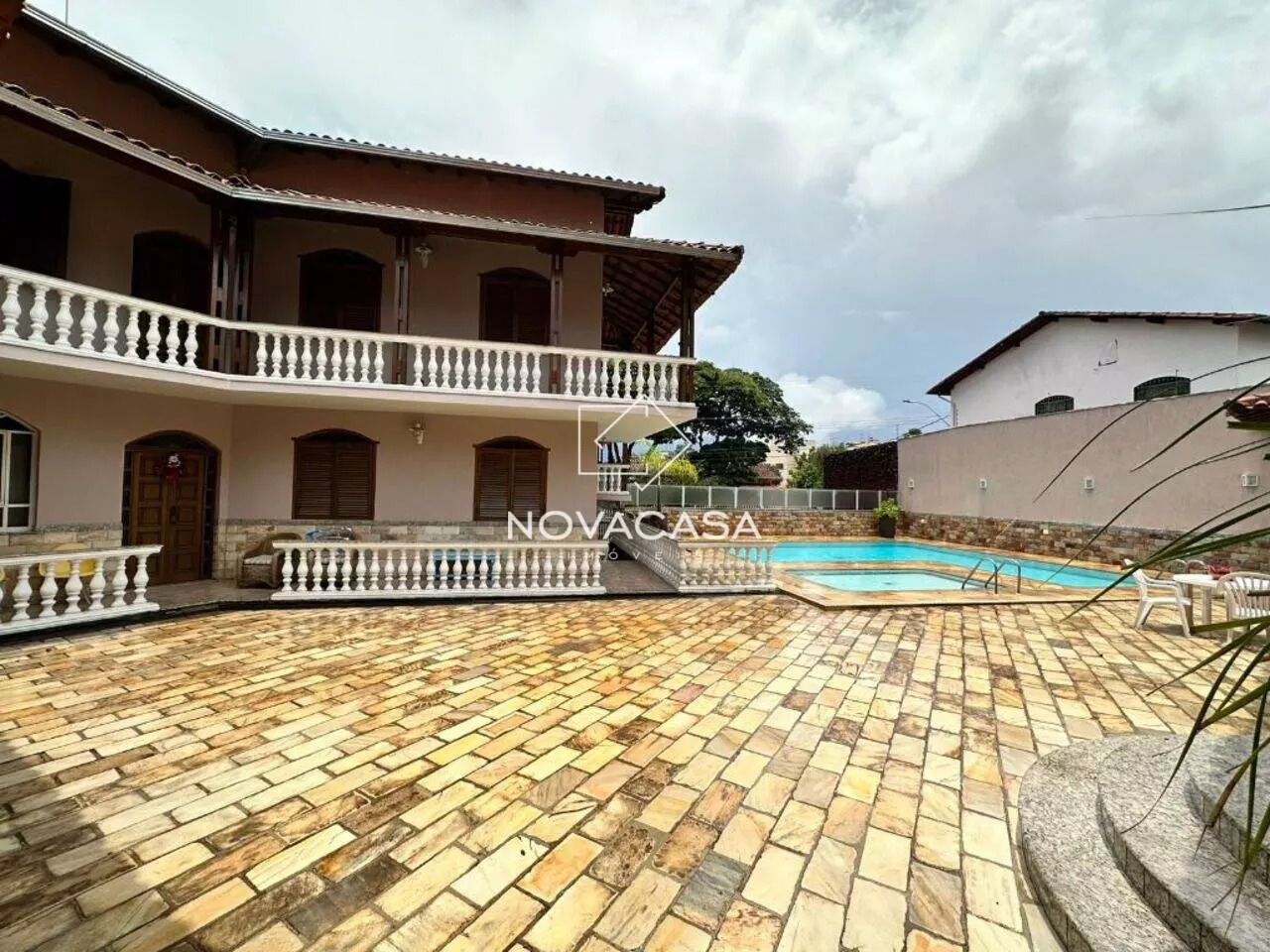 Imagem Casa com 5 Quartos à Venda, 625 m² em Santa Branca - Belo Horizonte Imagem Casa com 5 Quartos à Venda, 625 m² em Santa Branca - Belo Horizonte