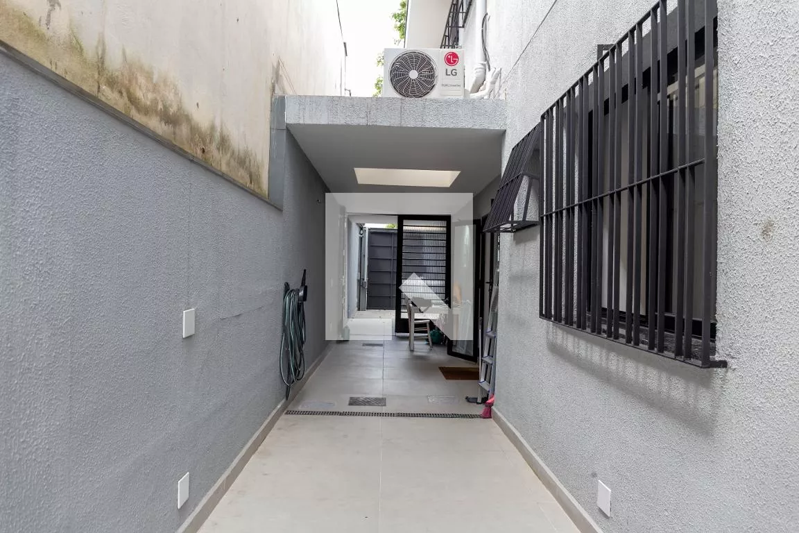 Imagem Casa com 4 Quartos à Venda, 257 m²em Vila Gumercindo - São Paulo