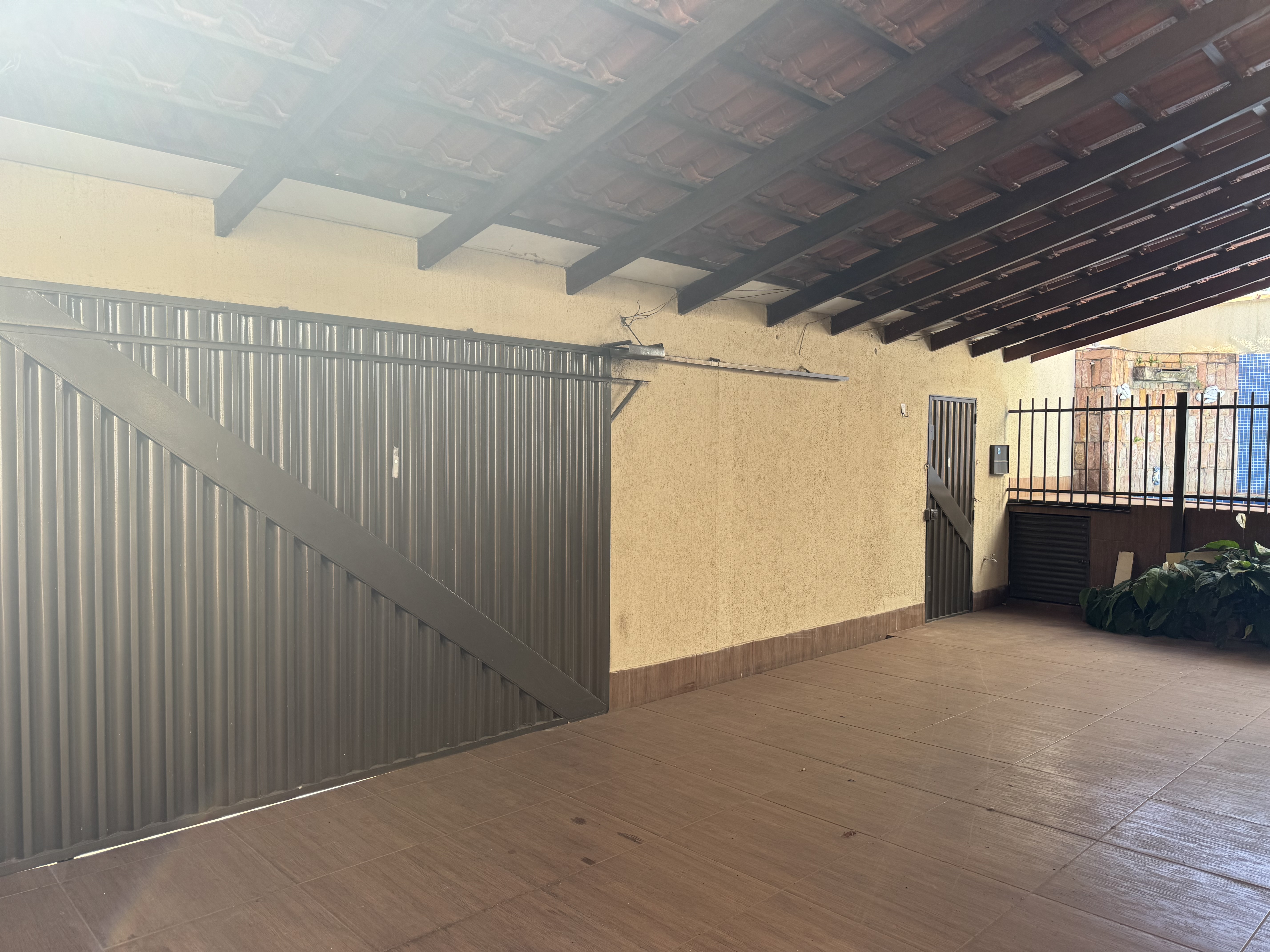 Imagem Casa com 3 Quartos para Alugar, 230 m² em Setor Bueno - Goiânia