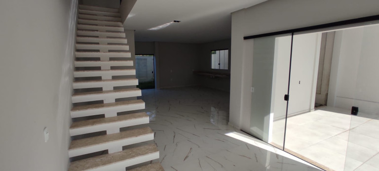 Imagem Sobrado com 3 Quartos à Venda, 132 m²em Parque 10 de Novembro - Manaus