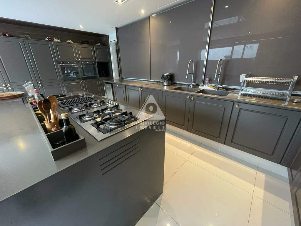 Imagem Cobertura com 6 Quartos à Venda, 558 m²em Copacabana - Rio de Janeiro