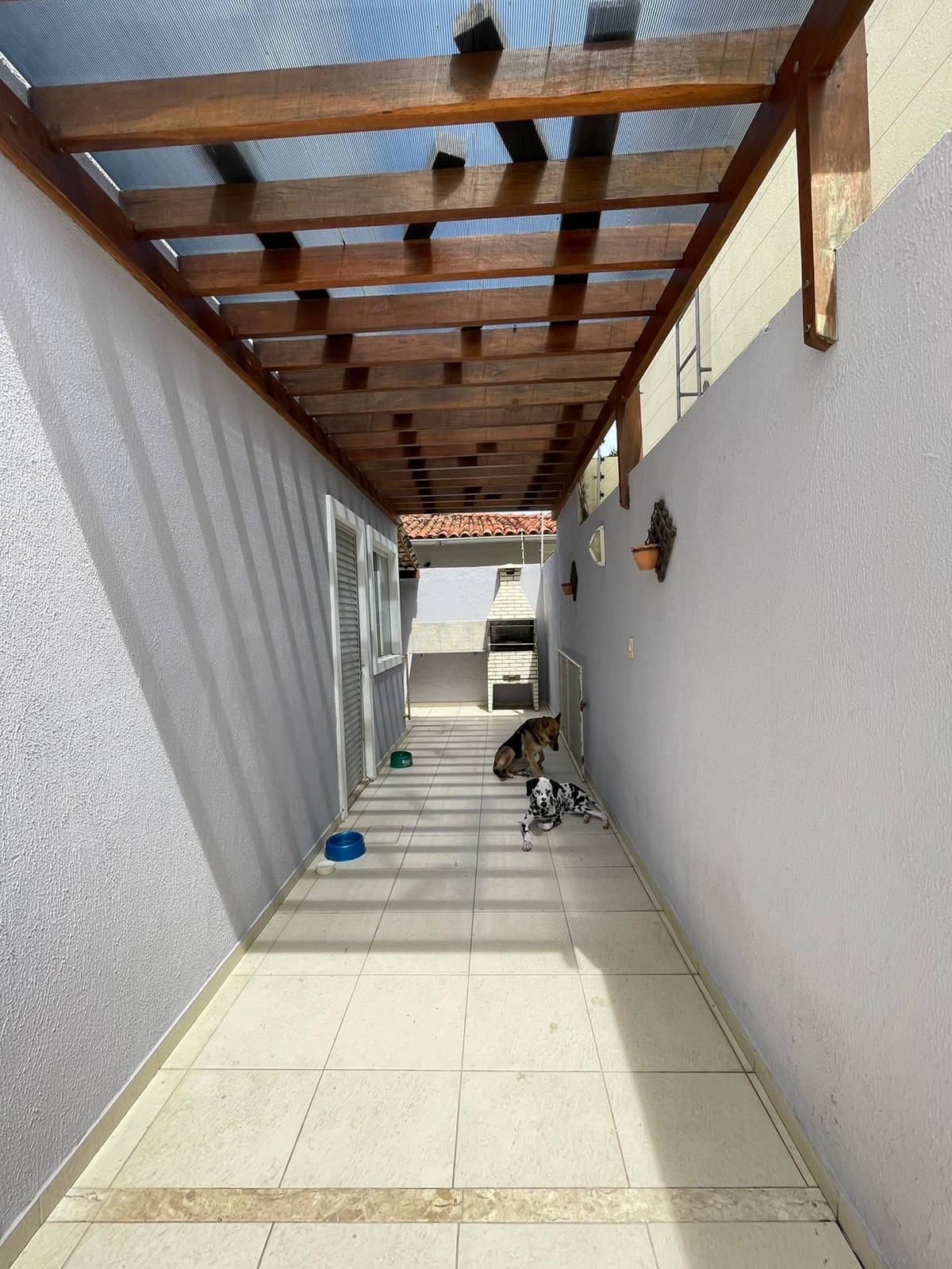 Imagem Casa com 4 Quartos para Alugar, 140 m² em Ipitanga - Lauro de Freitas Imagem Casa com 4 Quartos para Alugar, 140 m² em Ipitanga - Lauro de Freitas