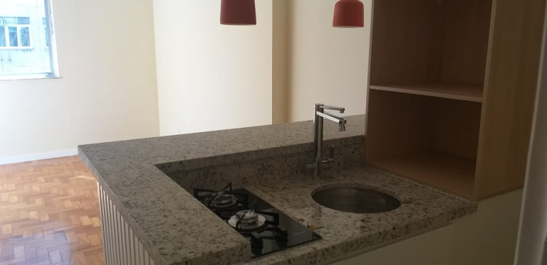 Imagem Apartamento à Venda, 40 m² em Copacabana - Rio de Janeiro Imagem Apartamento à Venda, 40 m² em Copacabana - Rio de Janeiro