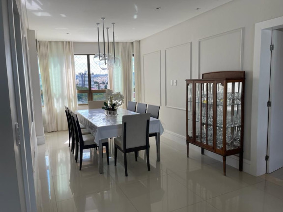 Apartamento com 3 Quartos à Venda, 174 m² em Candeias - Vitória da Conquista