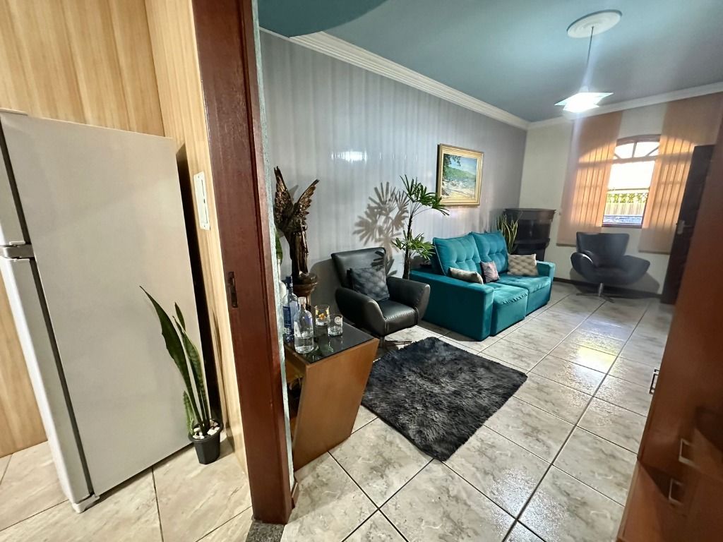 Imagem Casa com 2 Quartos à Venda, 74 m² em Planalto - Belo Horizonte
