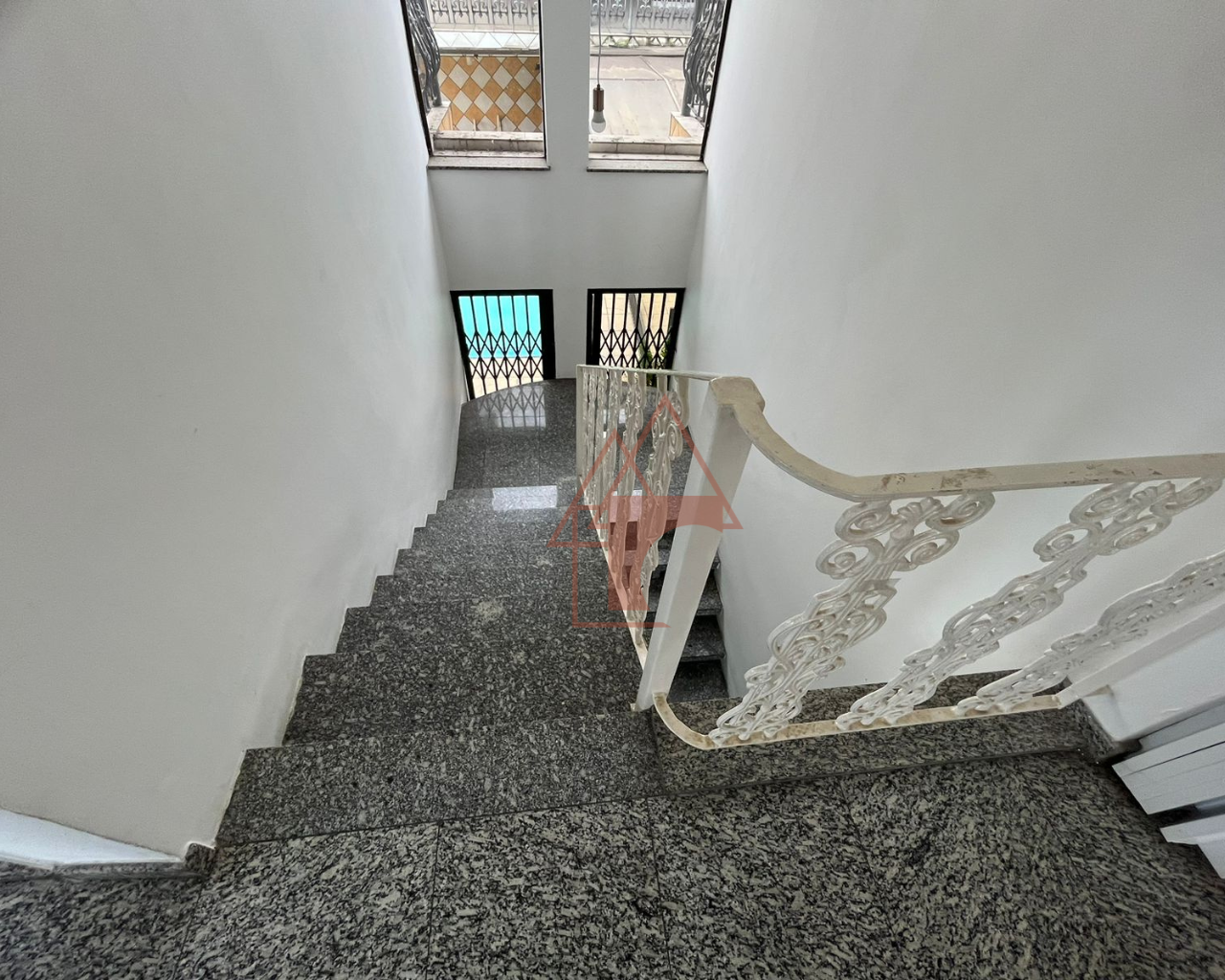 Imagem Sobrado com 4 Quartos à Venda, 367 m² em Jardim Casqueiro - Cubatão