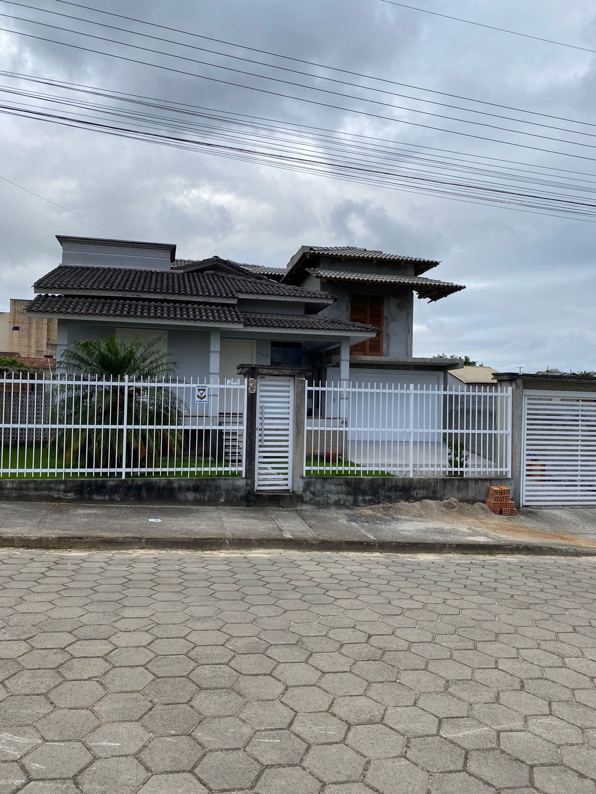 Imagem Casa com 3 Quartos à Venda, 236 m²em Demboski - Criciúma Imagem Casa com 3 Quartos à Venda, 236 m²em Demboski - Criciúma
