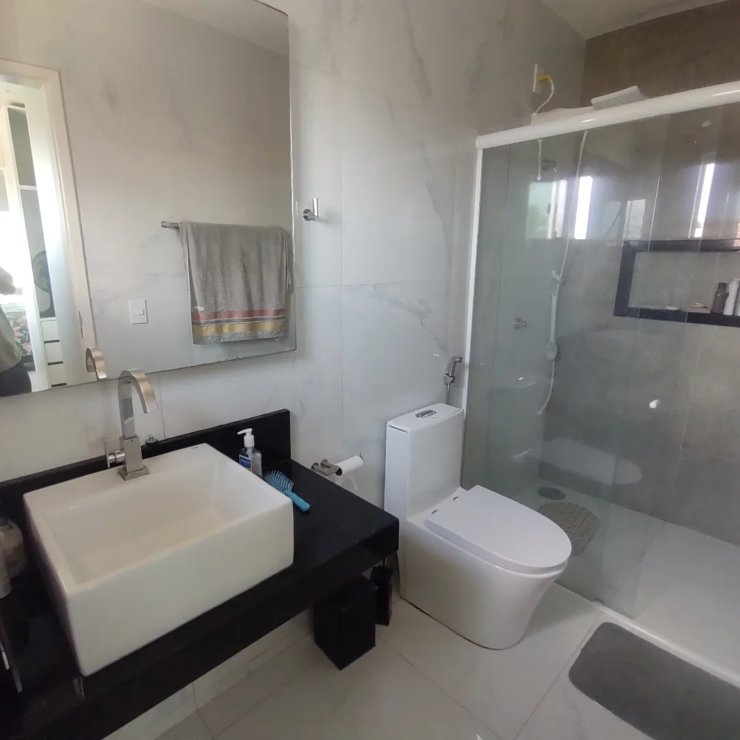 Imagem Casa com 8 Quartos à Venda, 330 m²em Aracapé - Fortaleza Imagem Casa com 8 Quartos à Venda, 330 m²em Aracapé - Fortaleza