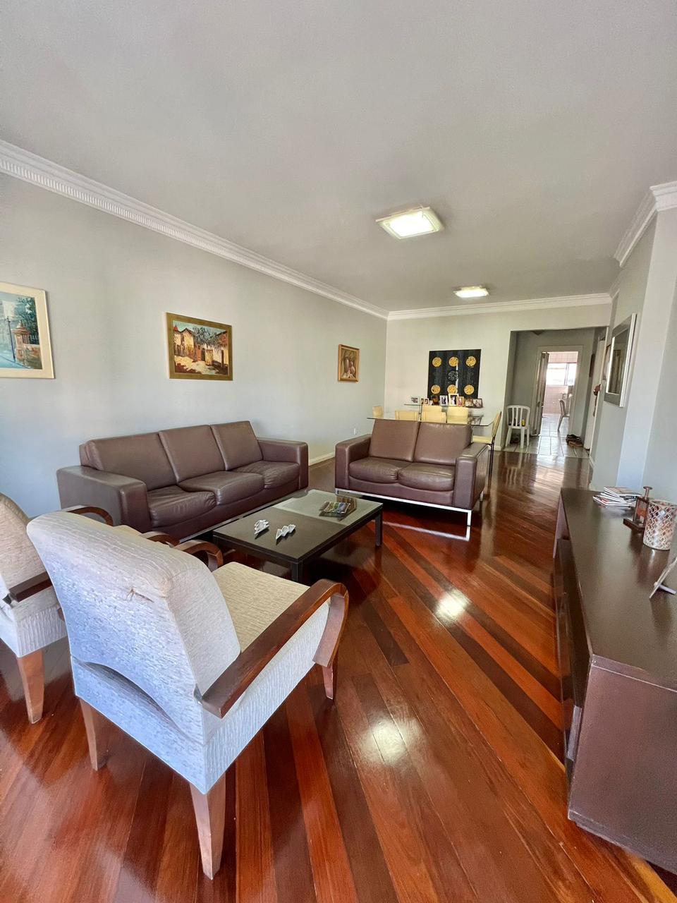Imagem Apartamento com 4 Quartos à Venda, 185 m²em São Brás - Belém Imagem Apartamento com 4 Quartos à Venda, 185 m²em São Brás - Belém