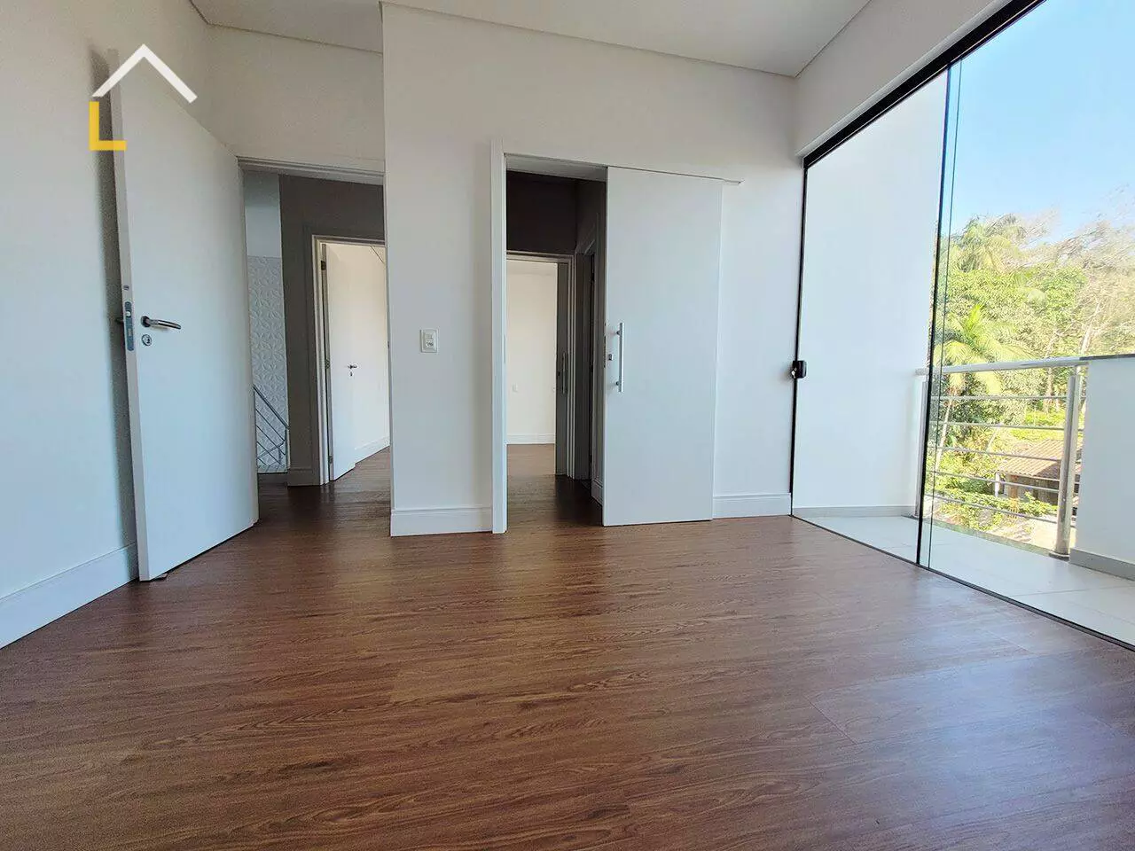Imagem Sobrado com 3 Quartos à Venda, 160 m²em Saguaçu - Joinville