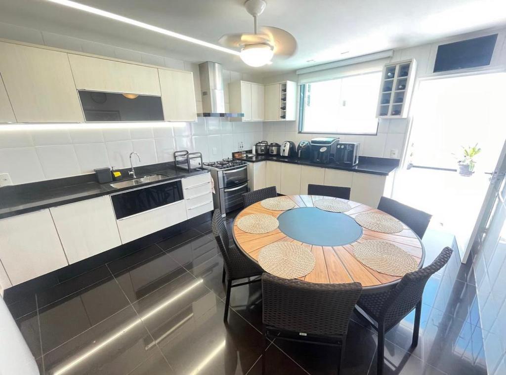 Imagem Casa de Condomínio com 5 Quartos à Venda, 700 m²em Barra da Tijuca - Rio de Janeiro Imagem Casa de Condomínio com 5 Quartos à Venda, 700 m²em Barra da Tijuca - Rio de Janeiro