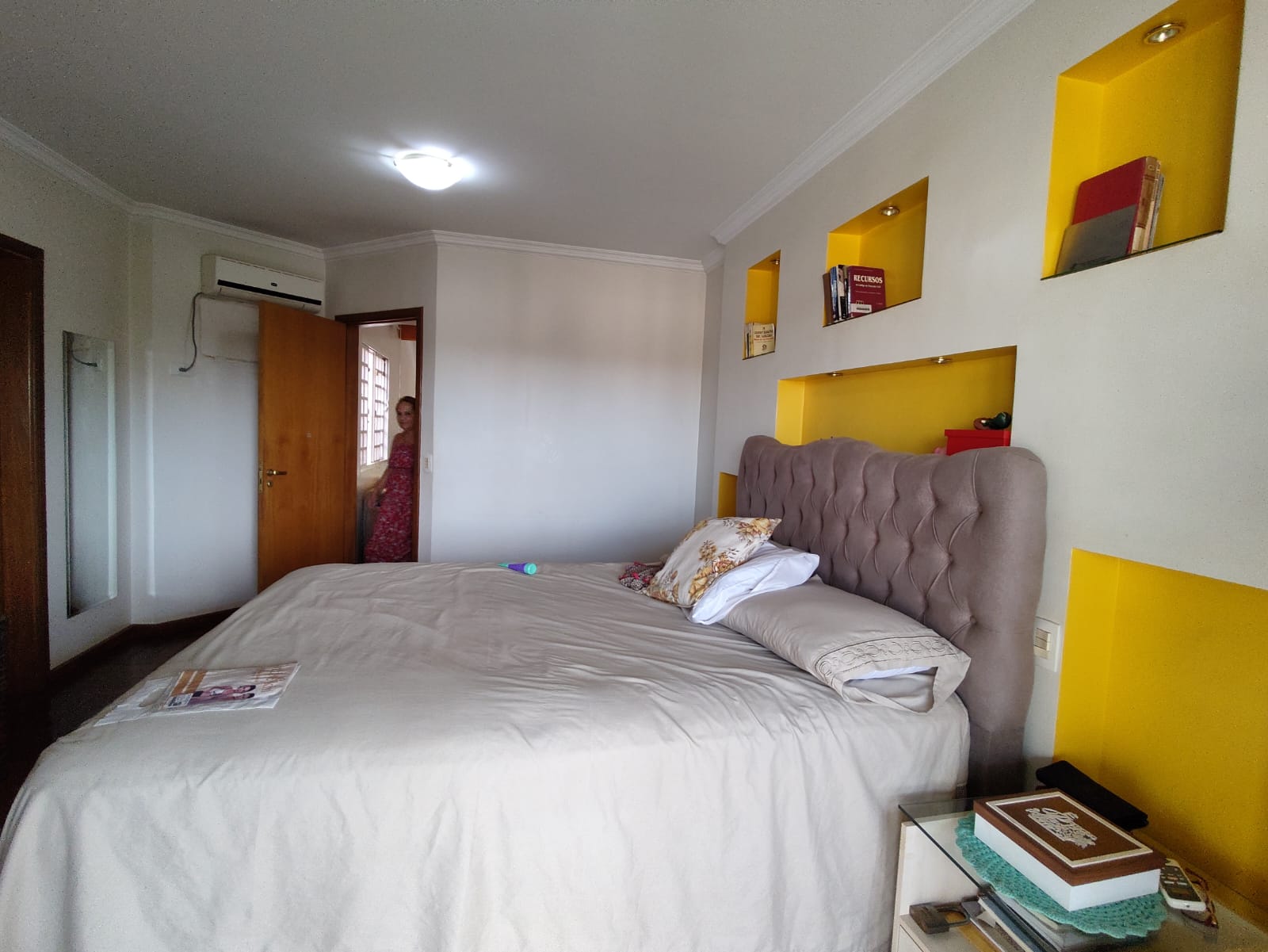 Imagem Sobrado com 4 Quartos à Venda, 386 m²em Aurora - Londrina