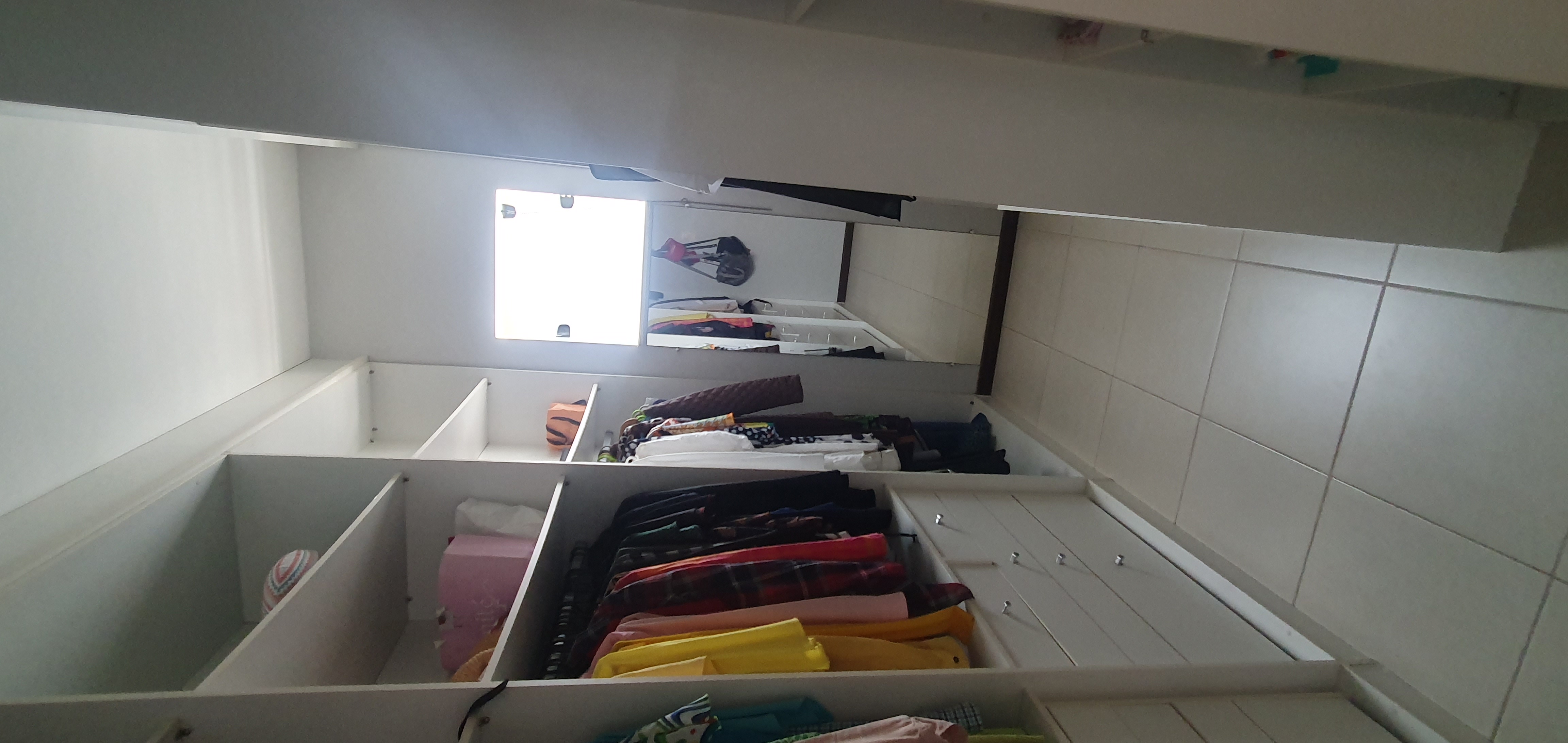 Imagem Casa de Condomínio com 5 Quartos à Venda, 300 m²em Buraquinho - Lauro de Freitas