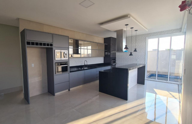 Imagem Casa de Condomínio com 3 Quartos à Venda, 151 m² em Parqville Pinheiros - Aparecida de Goiânia