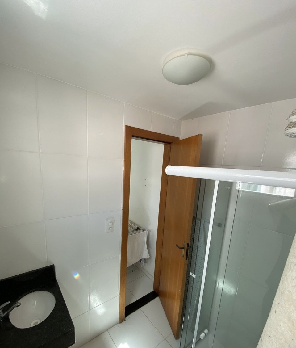Casa de Condomínio com 2 Quartos para Alugar, 75 m²em Ipitanga - Lauro de Freitas