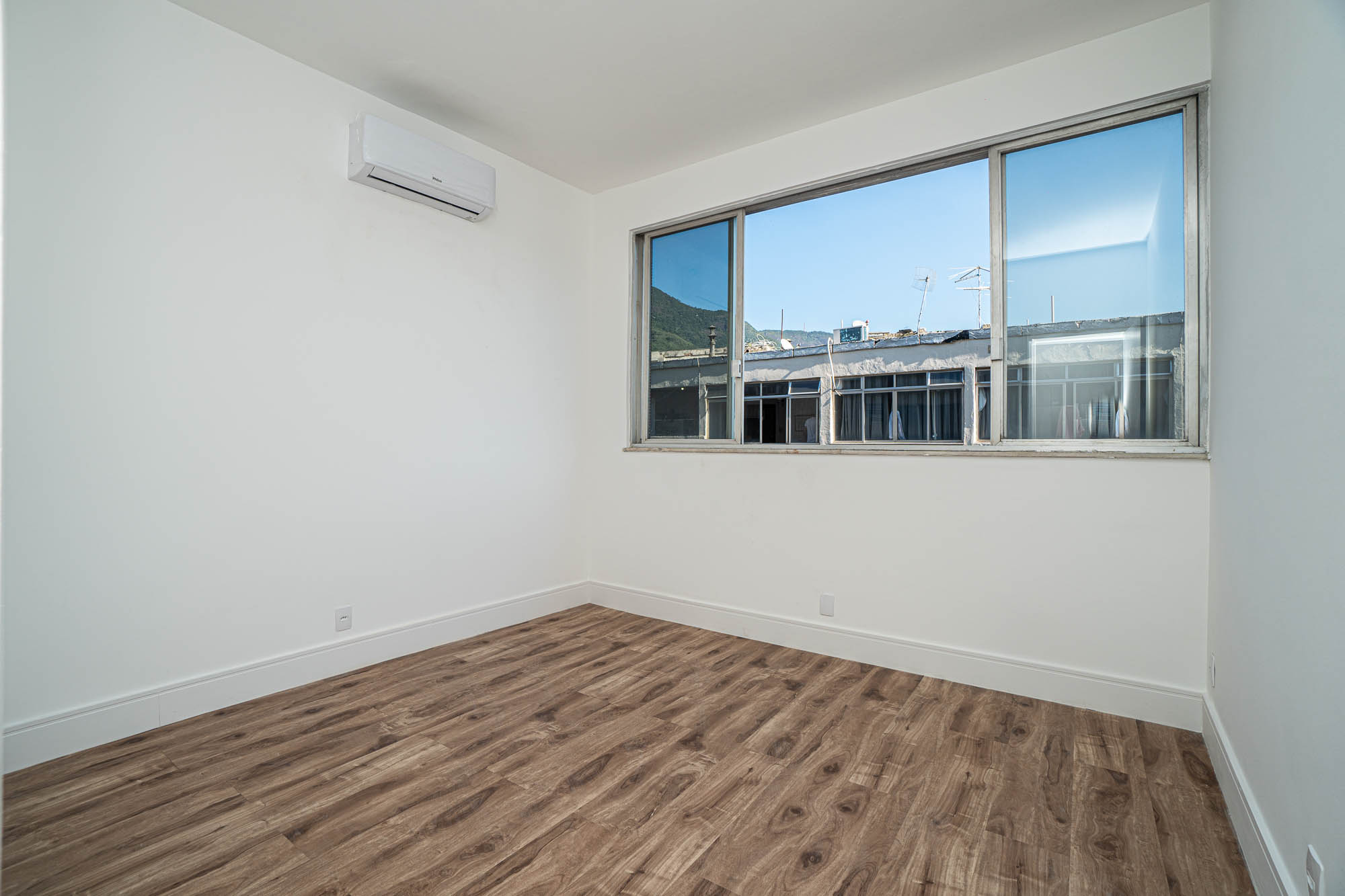 Imagem Apartamento com 4 Quartos à Venda, 130 m²em Tijuca - Rio de Janeiro