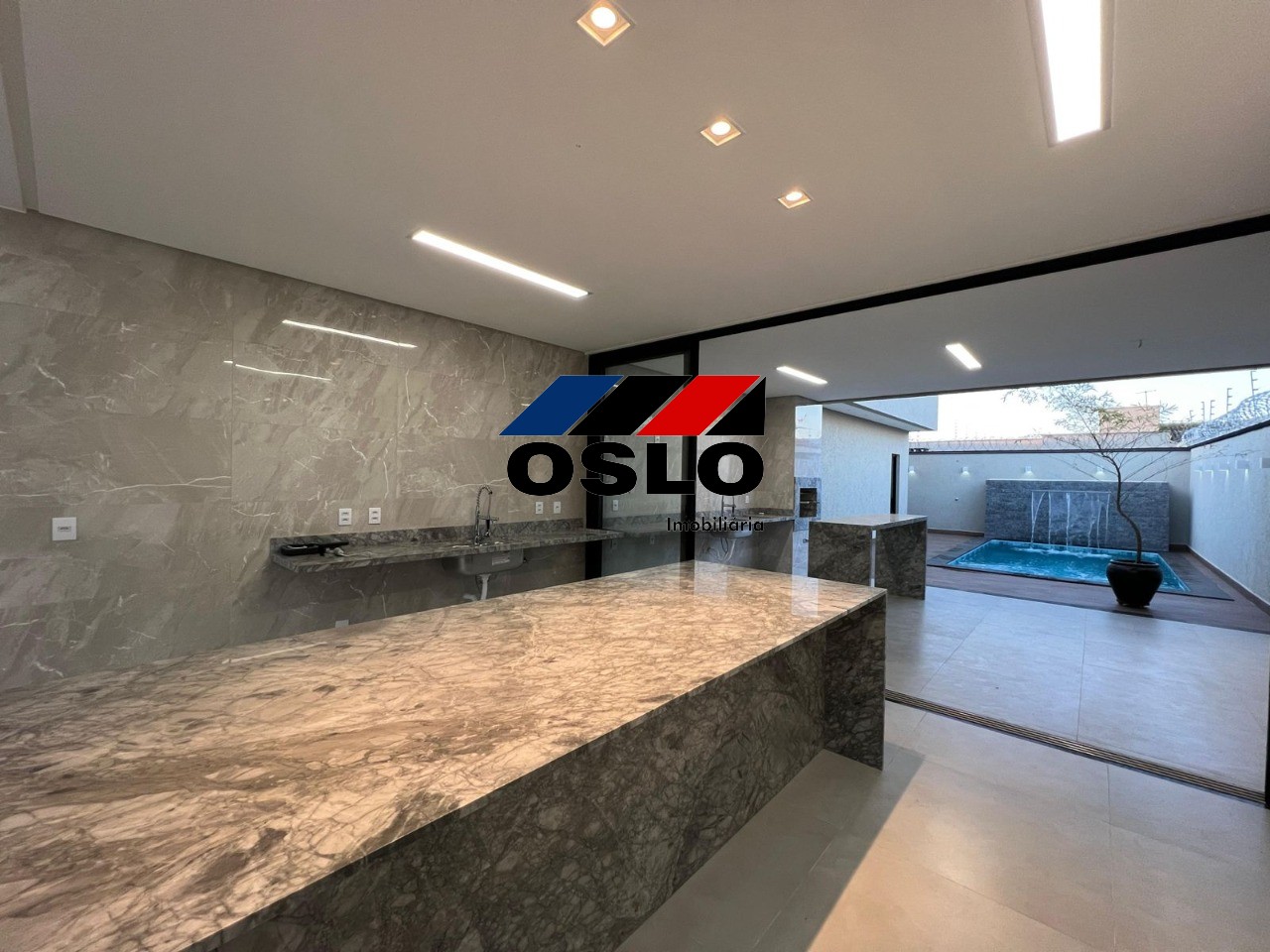 Imagem Casa com 4 Quartos à Venda, 192 m²em Moinho dos Ventos - Goiânia