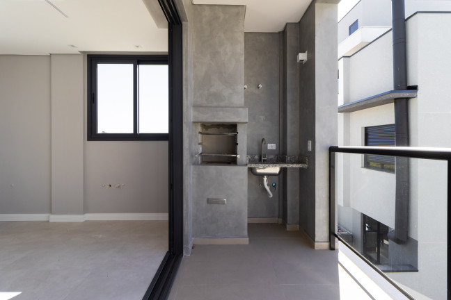 Imagem Sobrado com 3 Quartos à Venda, 300 m² em Santa Cândida - Curitiba Imagem Sobrado com 3 Quartos à Venda, 300 m² em Santa Cândida - Curitiba