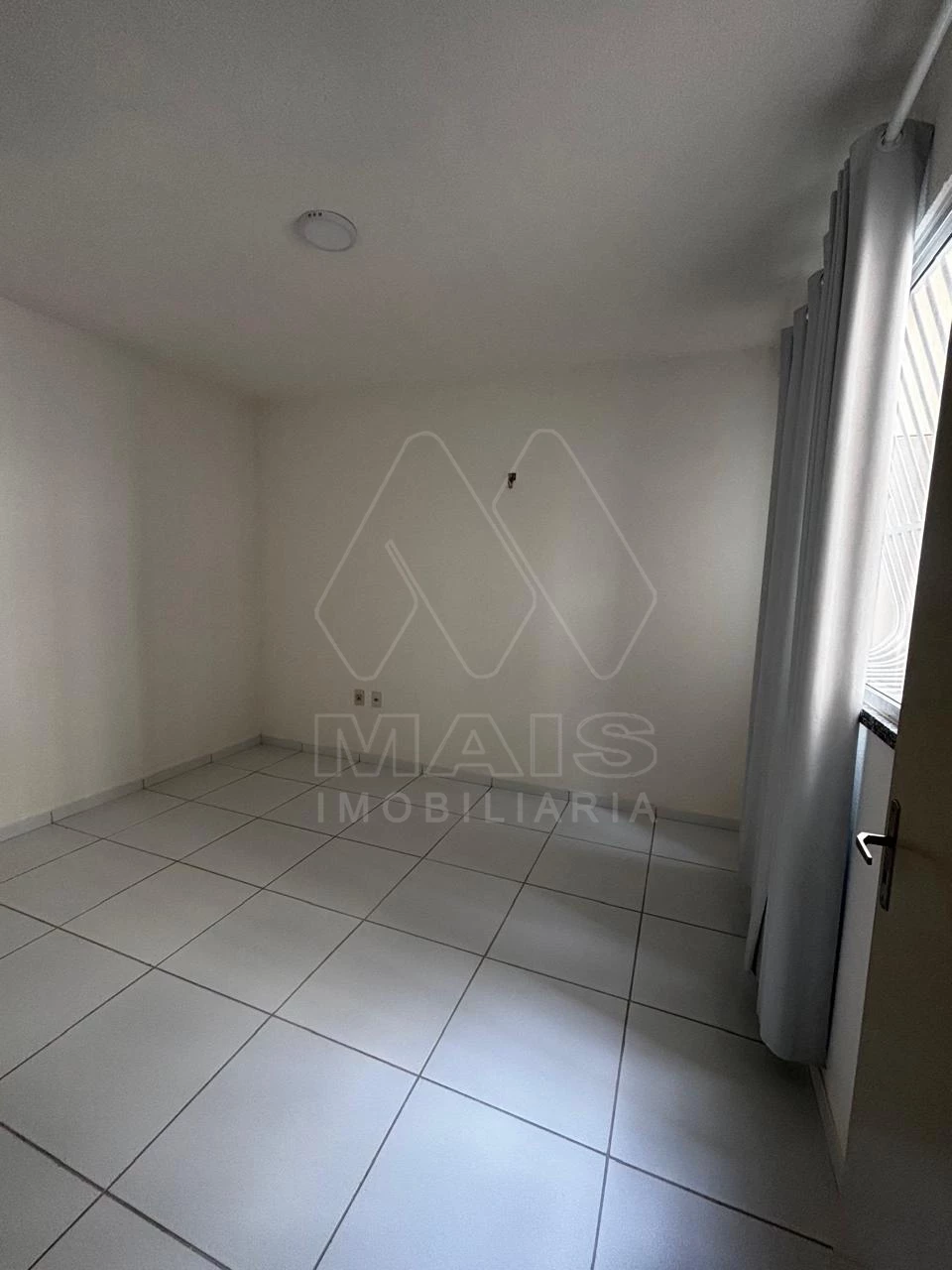 Imagem Apartamento com 1 Quarto para Alugar, 48 m² em Passaré - Fortaleza