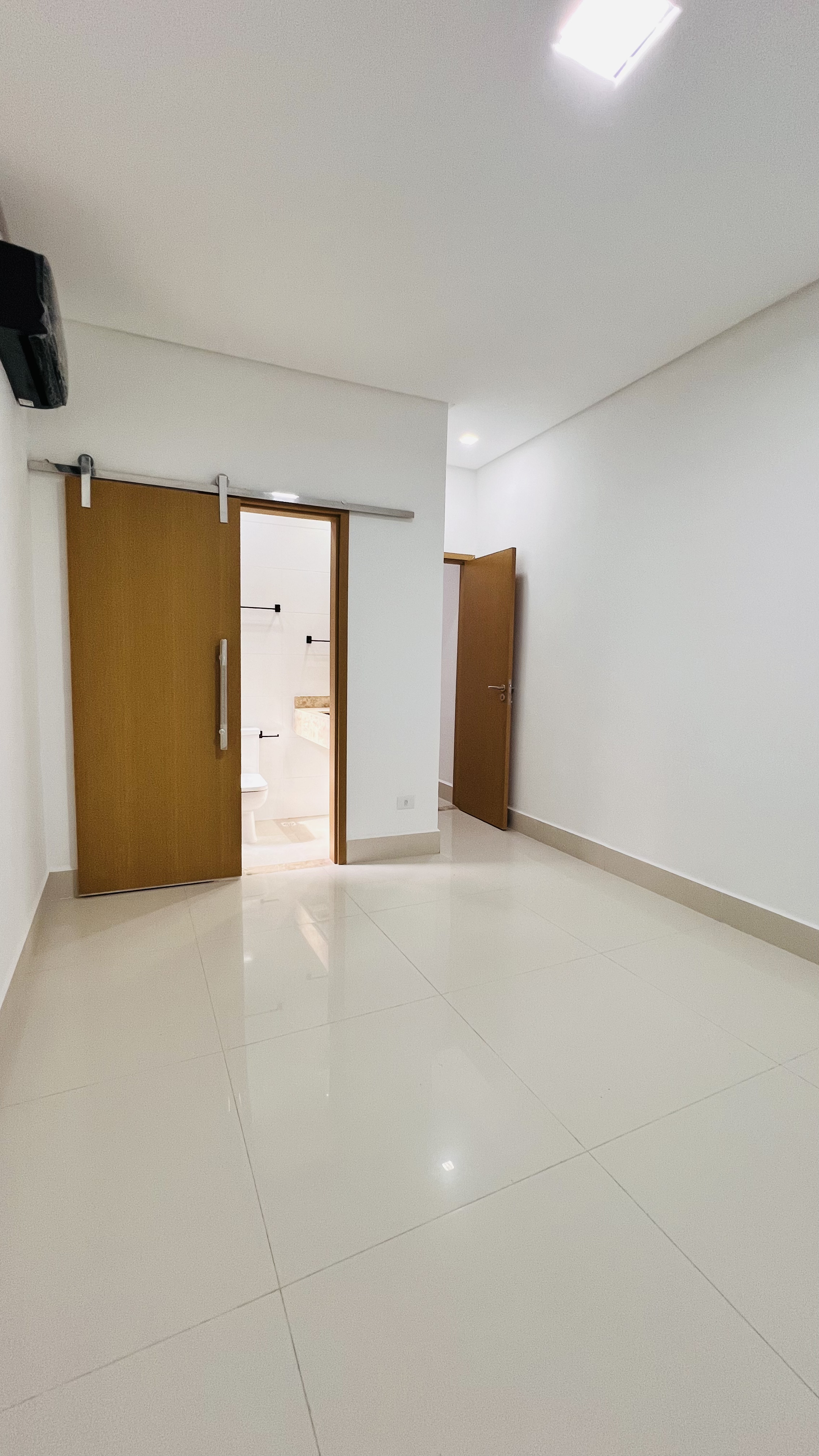 Imagem Casa com 1 Quarto à Venda, 115 m²em Caiçara - Praia Grande