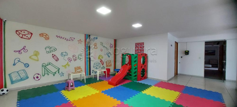 Imagem Apartamento com 2 Quartos à Venda, 79 m²em Casa Amarela - Recife