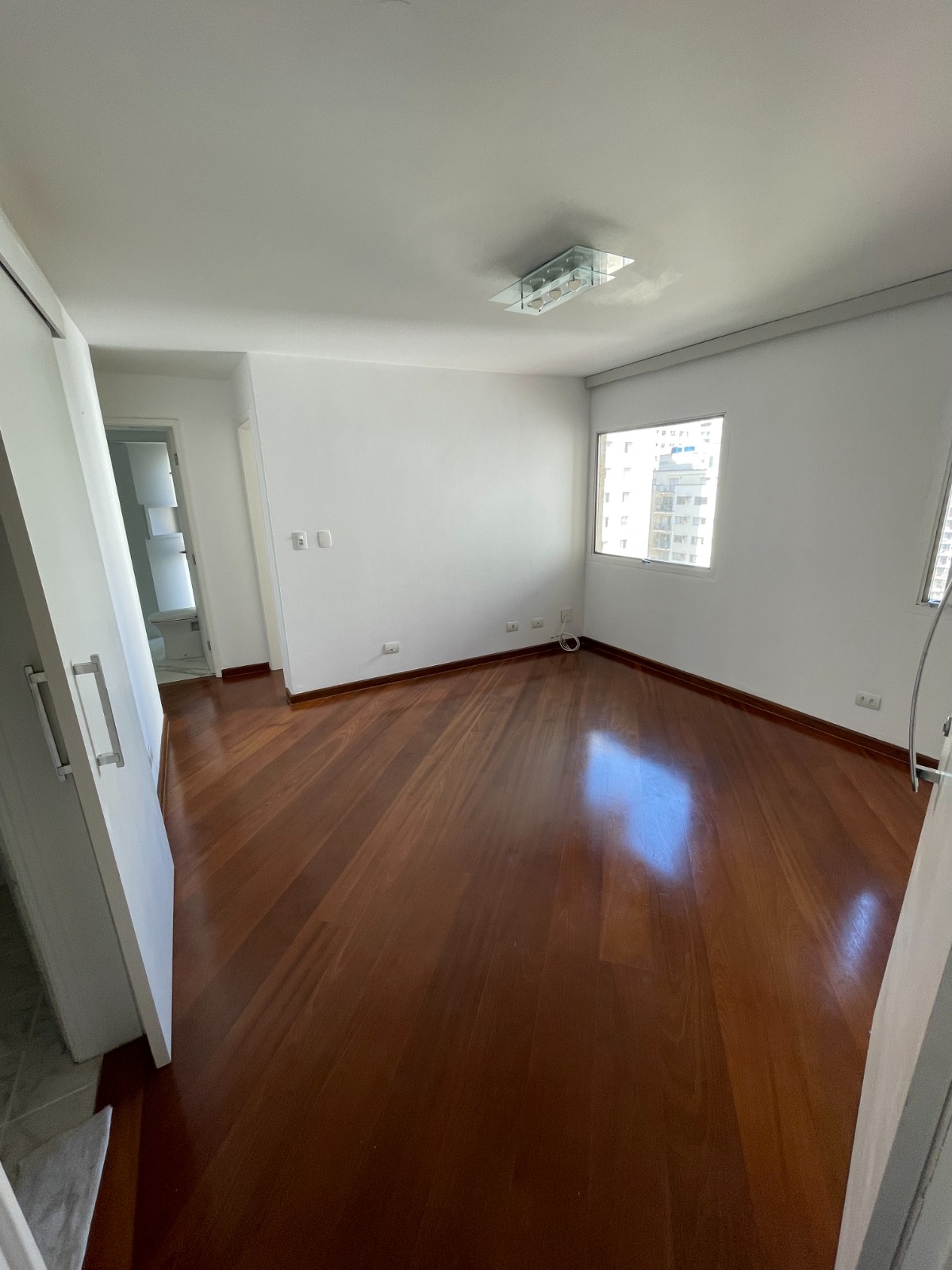 Imagem Apartamento com 2 Quartos à Venda, 54 m²em Moema - São Paulo