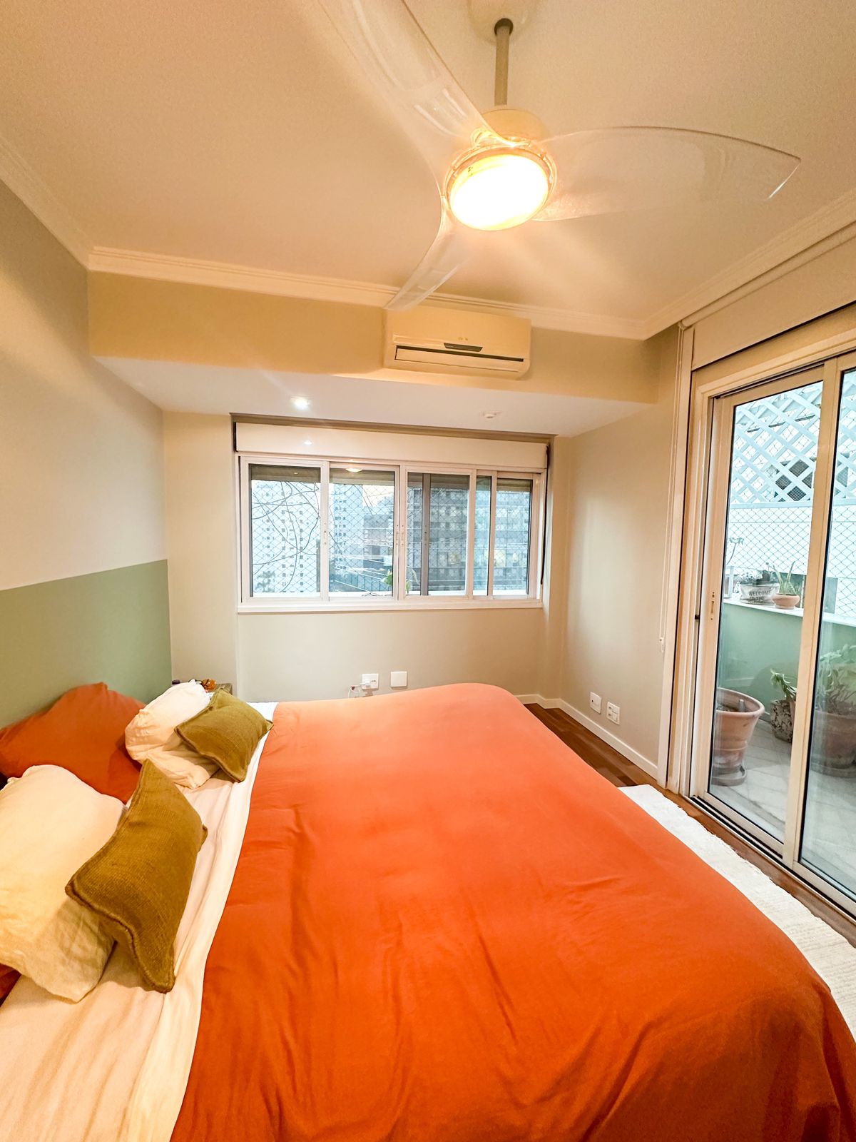 Imagem Apartamento com 2 Quartos à Venda, 130 m²em Itaim Bibi - São Paulo Imagem Apartamento com 2 Quartos à Venda, 130 m²em Itaim Bibi - São Paulo