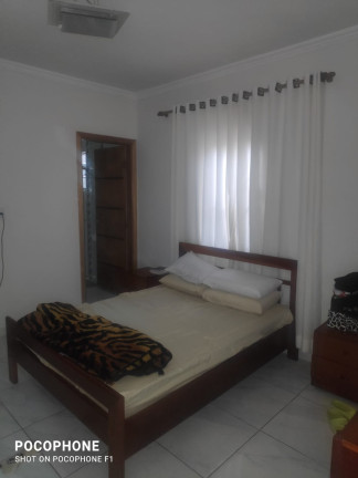 Imagem Casa com 3 Quartos à Venda, 250 m² em Vila Brasílio Machado - São Paulo