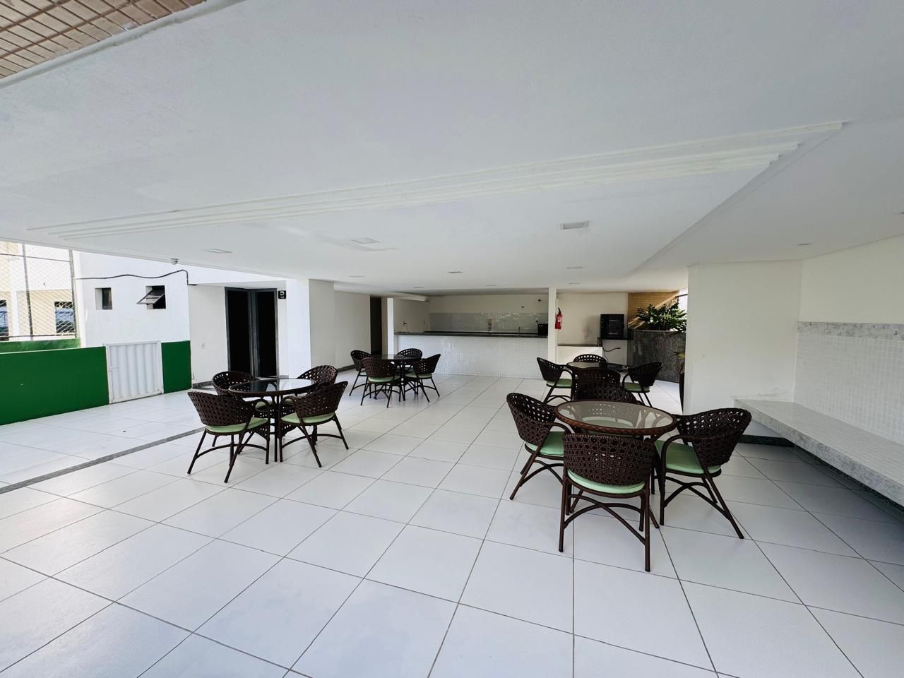 Imagem Edifício Residencial com 4 Quartos à Venda, 94 m² em Candeal - Salvador