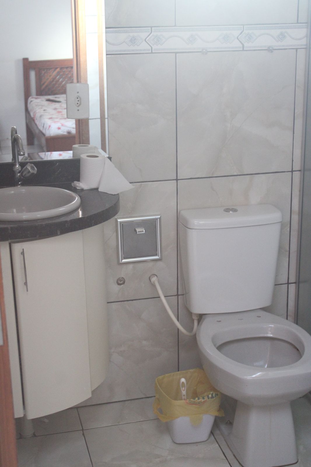 Imagem Casa com 4 Quartos à Venda, 270 m²em Jardim Clarissa - Goiânia