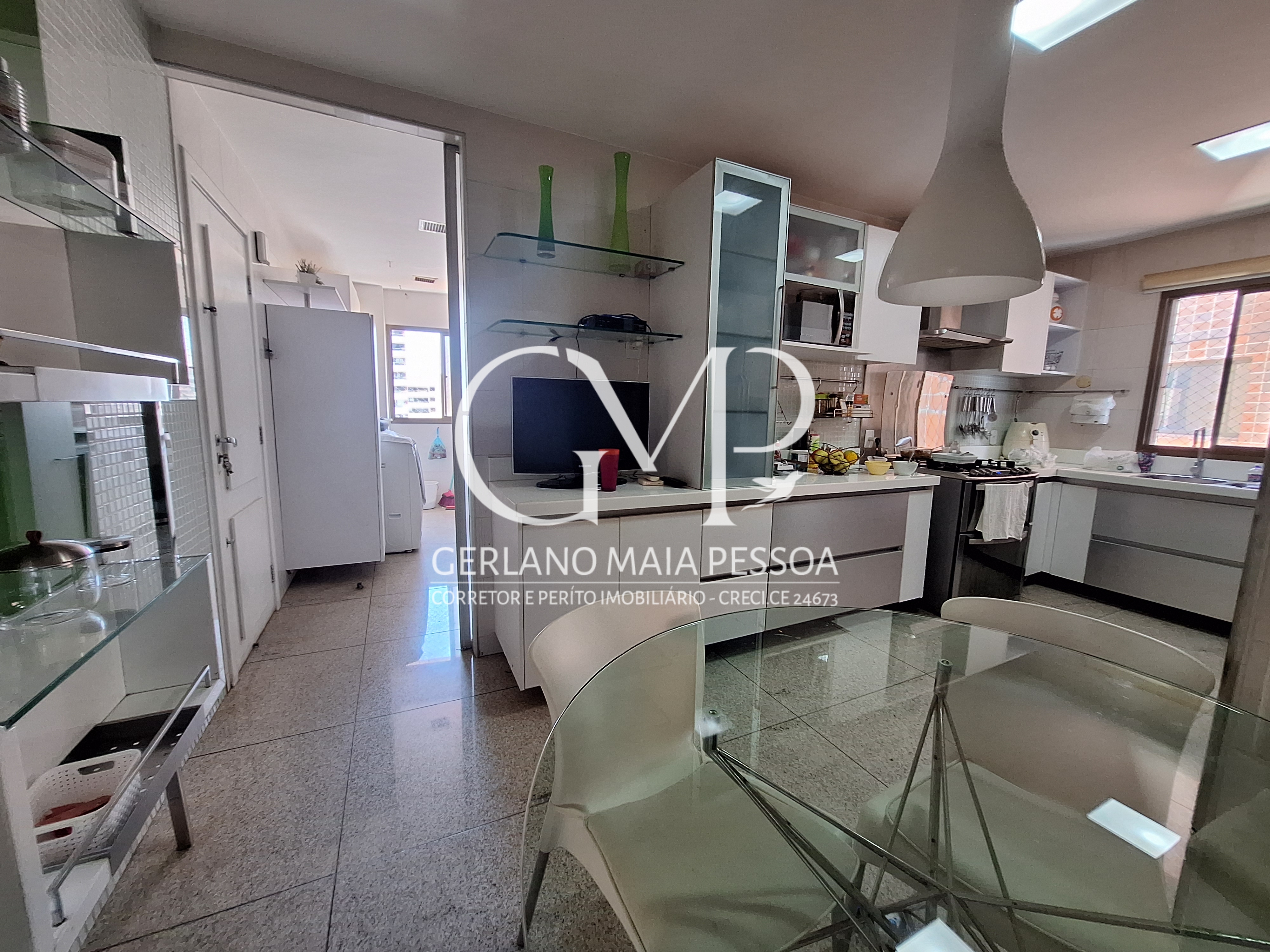 Imagem Apartamento com 4 Quartos à Venda, 300 m²em Meireles - Fortaleza
