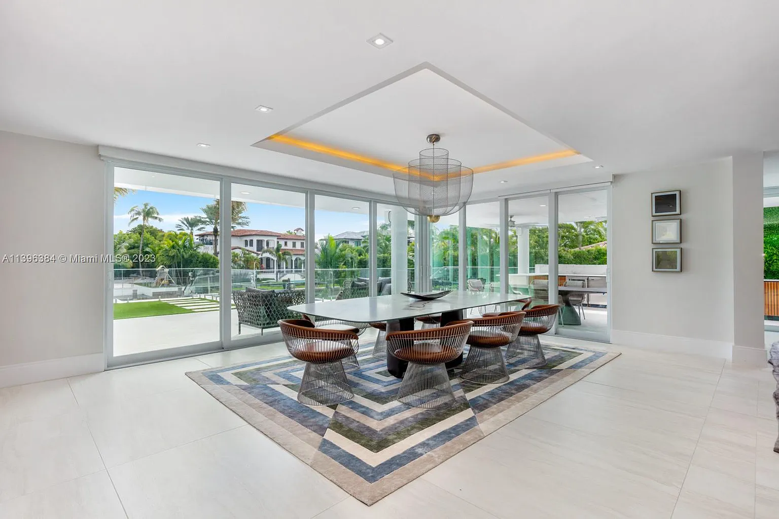 Imagem Casa de Condomínio com 6 Quartos à Venda, 492 m²em Alphaville Residencial Um - Barueri