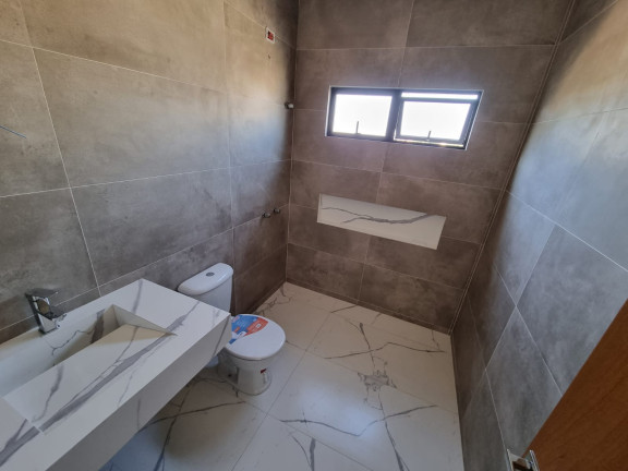 Imagem Sobrado com 3 Quartos à Venda,  em Boa Vista - Curitiba