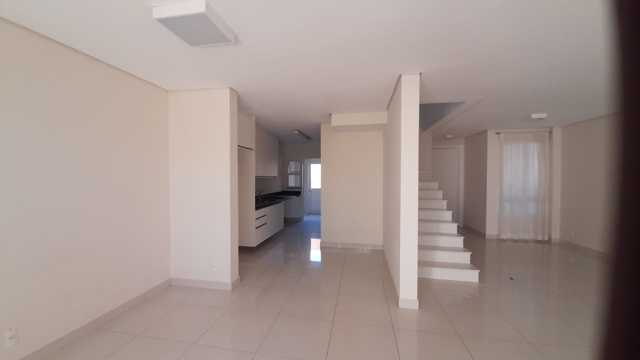 Imagem Casa de Condomínio com 3 Quartos à Venda, 211 m²em Chácaras Silvania - Valinhos Imagem Casa de Condomínio com 3 Quartos à Venda, 211 m²em Chácaras Silvania - Valinhos