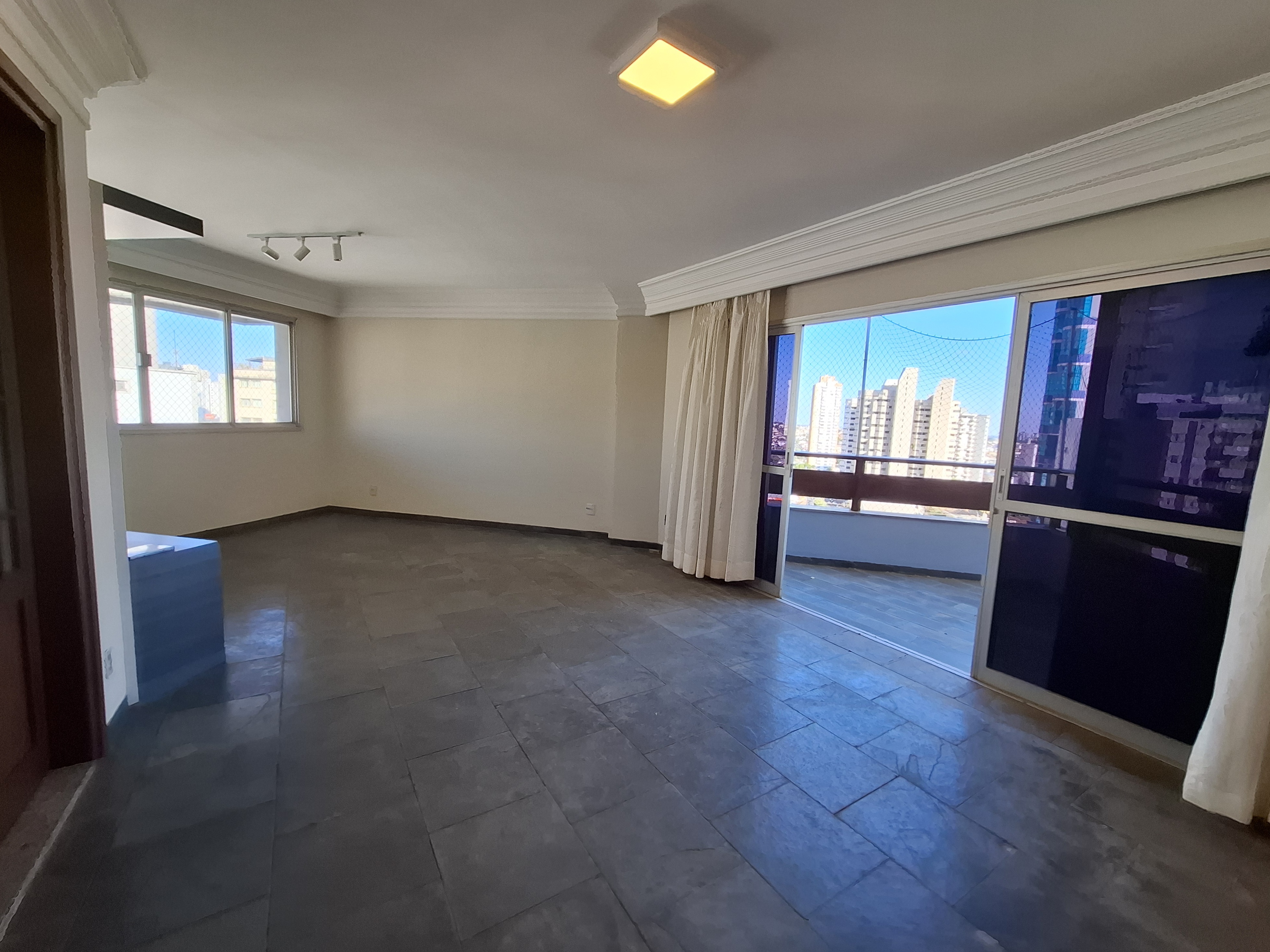 Imagem Apartamento com 4 Quartos à Venda, 149 m² em Centro - Campo Grande