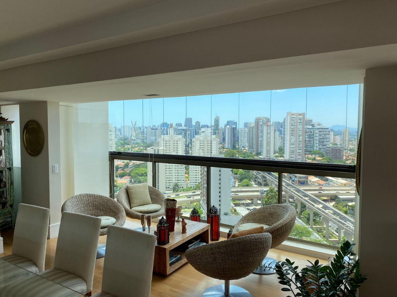 Imagem Cobertura com 3 Quartos à Venda, 240 m²em Brooklin Paulista - São Paulo Imagem Cobertura com 3 Quartos à Venda, 240 m²em Brooklin Paulista - São Paulo